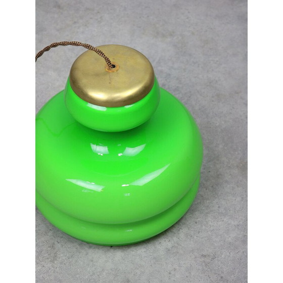 Image 1 of Lampe suspendue vintage "Big Green" en laiton et verre, Italie