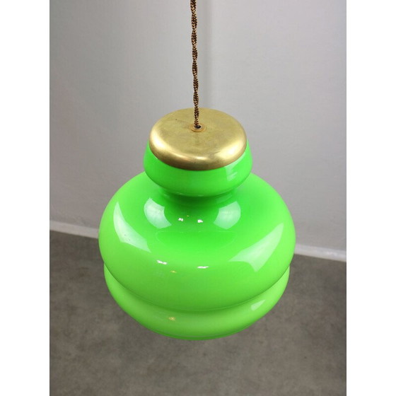 Image 1 of Lampe suspendue vintage "Big Green" en laiton et verre, Italie