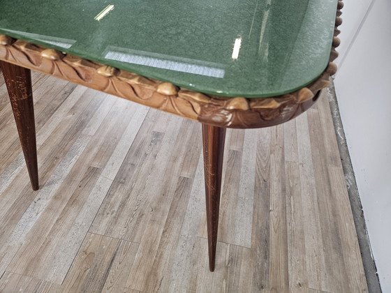 Image 1 of Table en bois des années 1960 avec plateau en verre vert décoré