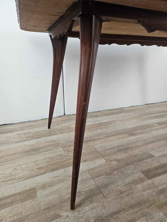 Image 1 of Table en bois des années 1960 avec plateau en verre vert décoré