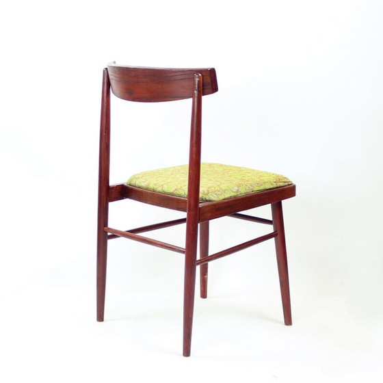 Image 1 of Ensemble de 4 chaises de salle à manger vintage en bois de chêne par Ton, Tchécoslovaquie années 1960