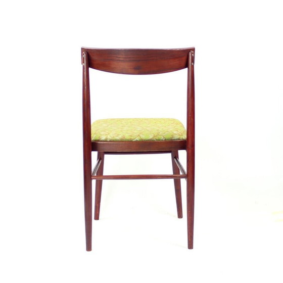 Image 1 of Ensemble de 4 chaises de salle à manger vintage en bois de chêne par Ton, Tchécoslovaquie années 1960