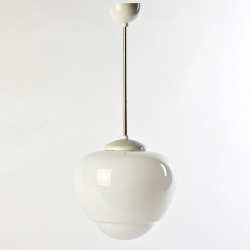 Suspension vintage en verre opale blanc, Tchécoslovaquie 1960