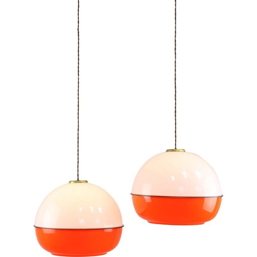 Lampe suspendue Space Age en plexiglas orange et laiton, Italie 1970