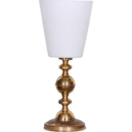 Lampe de table du milieu du siècle en verre de lait et laiton, Tchécoslovaquie, années 1960