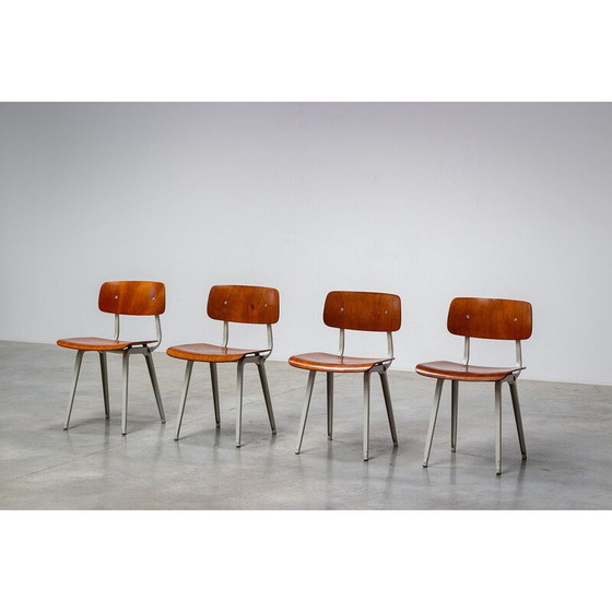 Image 1 of Ensemble de 4 chaises de salle à manger en bois vintage Revolt par Friso Kramer pour Ahrend de Cirkel, 1950