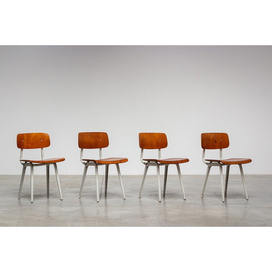 Image 1 of Ensemble de 4 chaises de salle à manger en bois vintage Revolt par Friso Kramer pour Ahrend de Cirkel, 1950