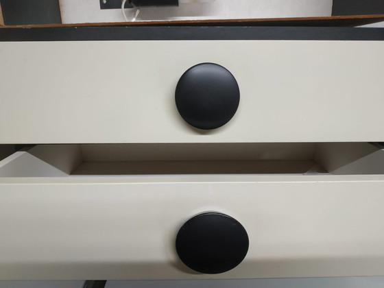 Image 1 of Table de chevet vintage avec éclairage