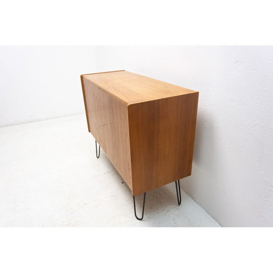 Image 1 of Buffet vintage en hêtre "U-450" par Jiří Jiroutek pour Interiér Praha, Czech 1960