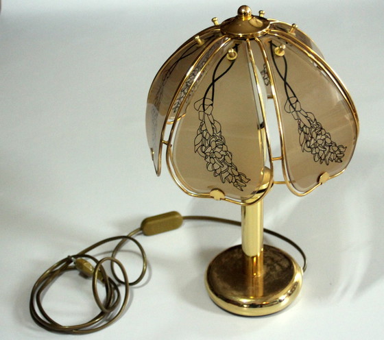 Image 1 of 1980S Lampe de table en laiton avec verre fumé - Vintage