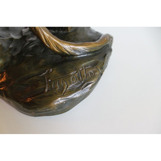 Image 1 of Sculpture d'une lionne en terre cuite par Armand Fagotto