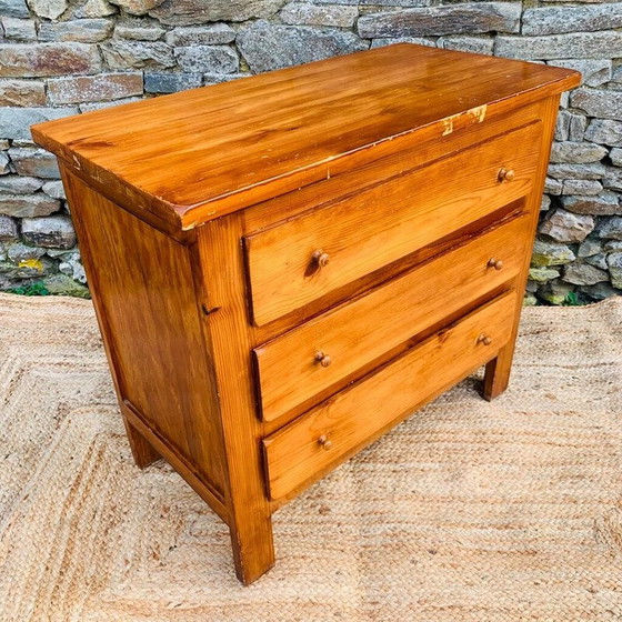 Image 1 of Coffre vintage en pin à 3 tiroirs