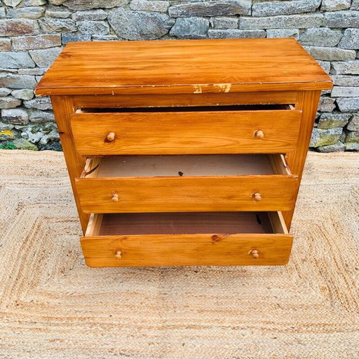 Coffre vintage en pin à 3 tiroirs