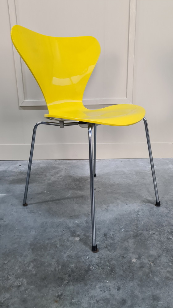 Image 1 of 4 X chaises Butterfly par Fritz Hansen, original fin 70S début 80S