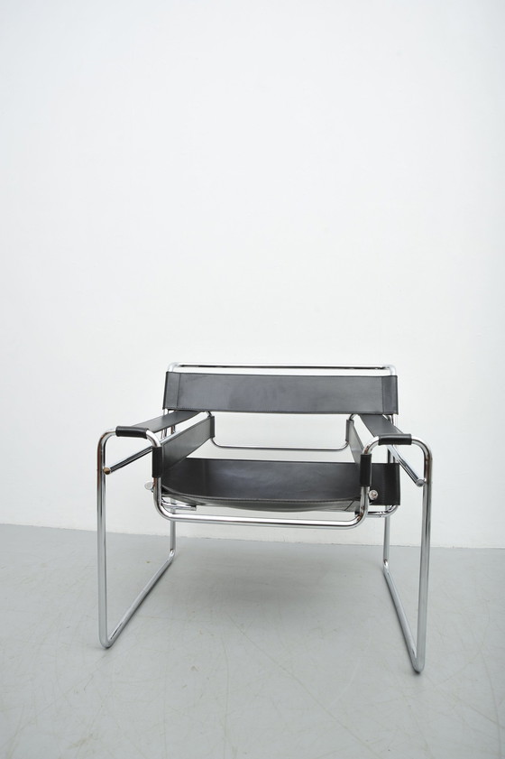 Image 1 of Wassily Fauteuil B3 Tube D'acier Et Cuir De Marcel Breuer Bauhaus-Design 1925