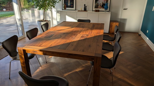 Table de salle à manger en noyer massif à rallonges- Fa. Scholtissek 140 X 140 cm (Max 230 cm)