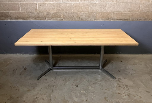 Table de salle à manger vintage en chêne massif chromé