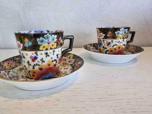 10 tasses à espresso avec 12 soucoupes