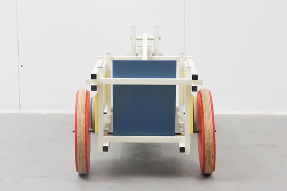 Image 1 of Chariot-boîte design dans le style bauhaus