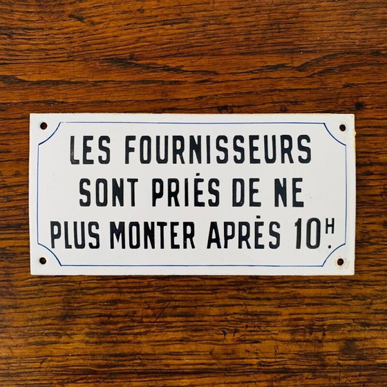 Image 1 of Plaque vintage en émail noir et blanc