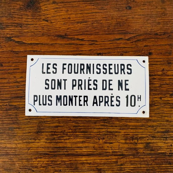 Image 1 of Plaque vintage en émail noir et blanc
