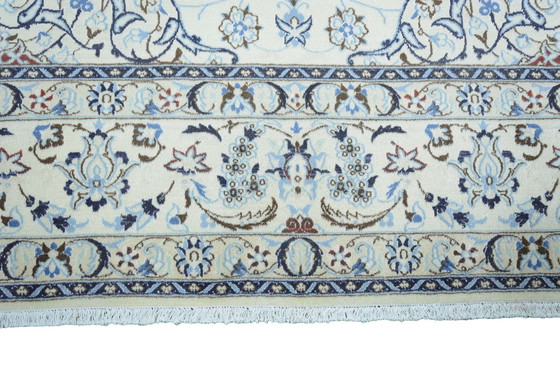Image 1 of Tapis Naïn 9 La noué à la main avec soie - Tapis d'Orient 355 X 255 cm
