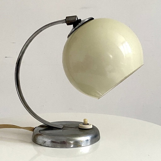 Lampe De Table Art Déco Chrome Et Opaline Beige