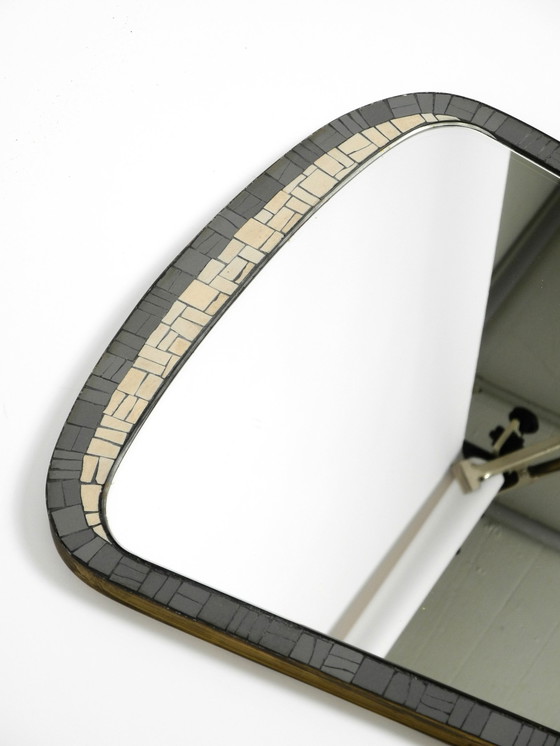Image 1 of Magnifique miroir mural en mosaïque de style Mid Century avec cadre en laiton de Münchner Zierspiegel