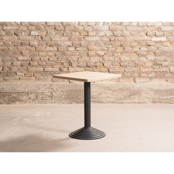 Image 1 of Table de bistrot vintage en bois de hêtre avec base en fonte noire