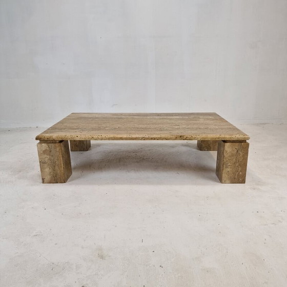 Image 1 of Table basse vintage italienne en travertin, 1980