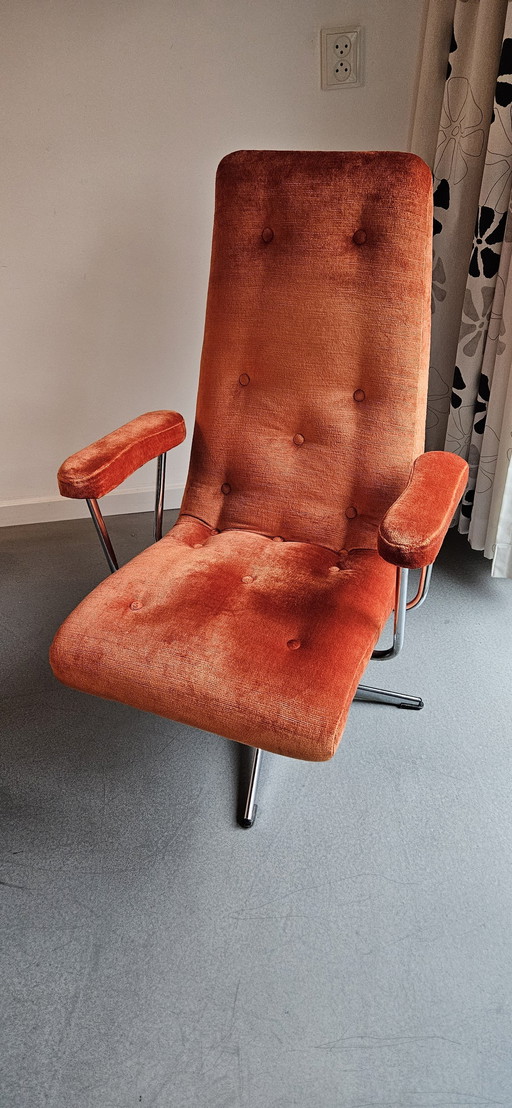 Fauteuil pivotant Goldsiegel. Orange, nouvellement tapissé