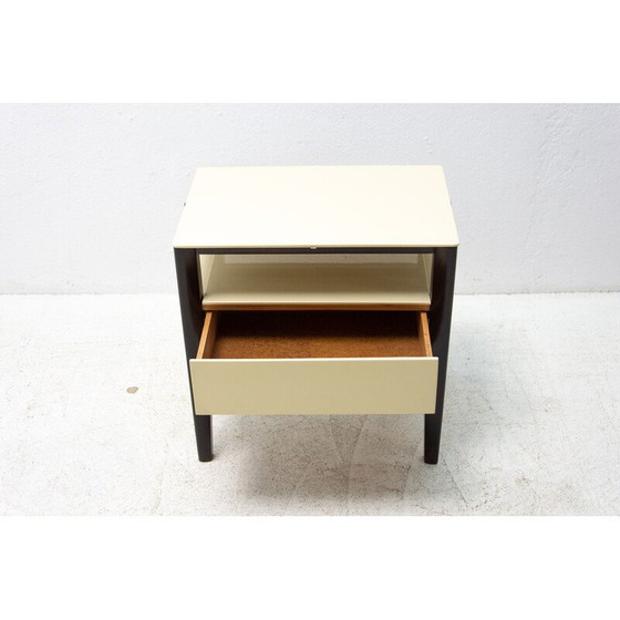Image 1 of Table de nuit vintage en hêtre et verre, Tchécoslovaquie années 1960