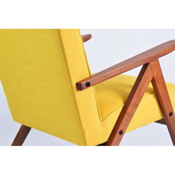Image 1 of Fauteuil vintage polonais B310 modèle jaune 1960s