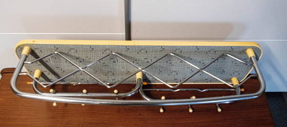 Image 1 of Porte-manteau vintage avec une belle toile de fond design