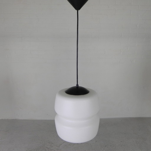 Lampe suspendue vintage avec ampoule en verre opalin, 1960s