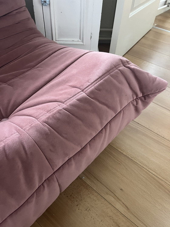 Image 1 of Togo Ligne Roset En Velours Rose - 2 Places