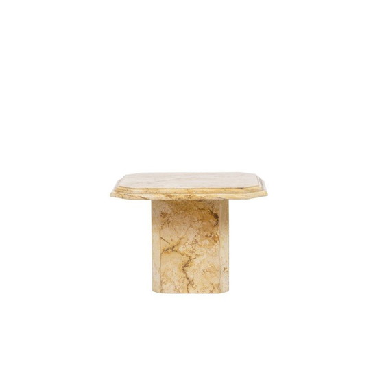 Image 1 of Paire de tables d'appoint vintage en marbre de Sienne, Italie 1970