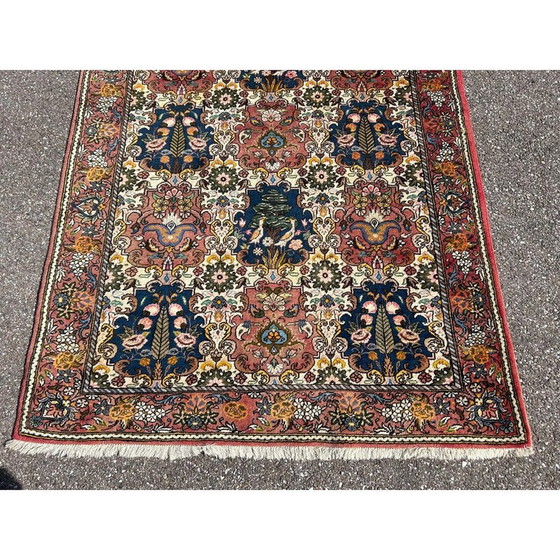 Image 1 of Tapis oriental vintage en laine nouée à la main avec décoration d'oiseaux, 1970