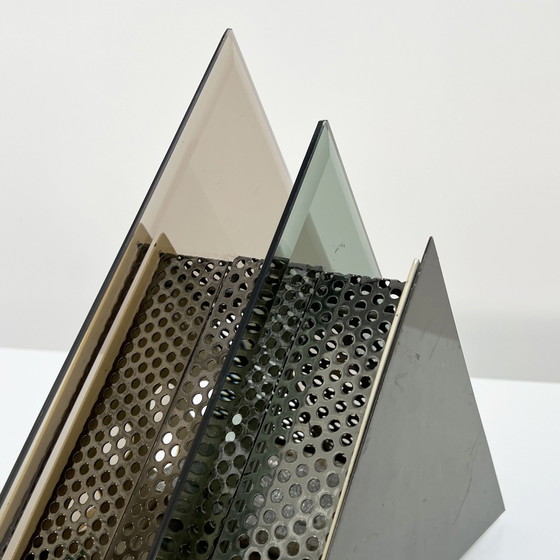 Image 1 of Lampe de table triangulaire chromée et en verre, 1980S