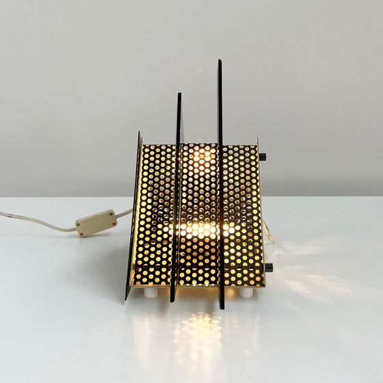 Image 1 of Lampe de table triangulaire chromée et en verre, 1980S