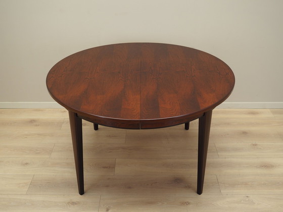 Image 1 of Table ronde en bois de rose, design danois, années 1970, fabricant : Omann Jun