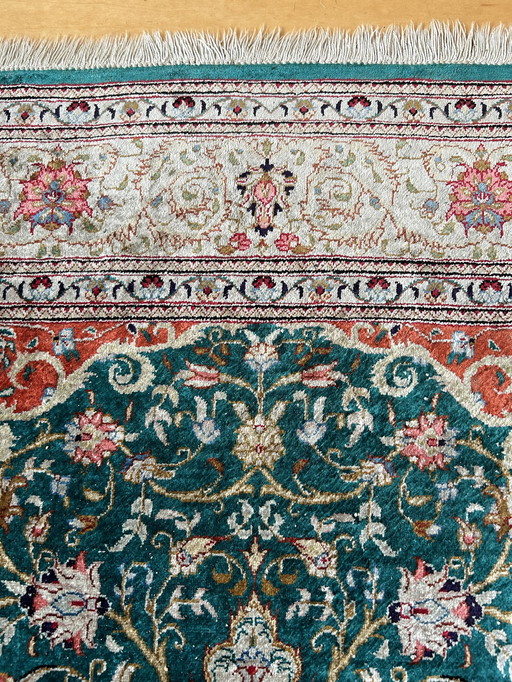 Soie vintage, tapis noué à la main