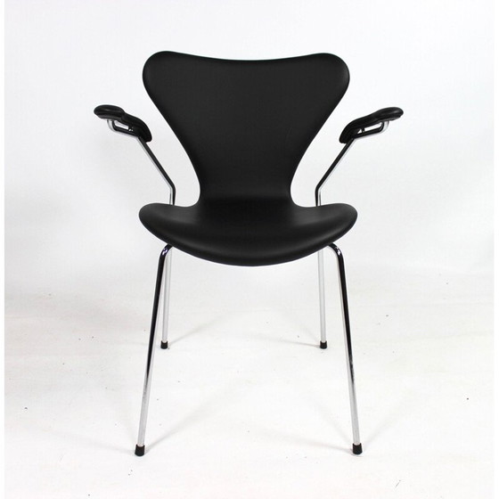 Image 1 of Ensemble de 4 chaises vintage modèle 3207 par Arne Jacobsen et Fritz Hansen, 2016