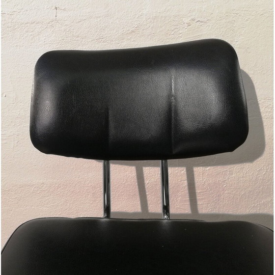 Image 1 of Chaise vintage en cuir noir