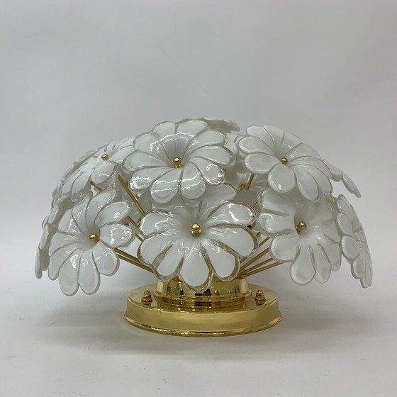 Image 1 of Plafonnier vintage avec fleurs en verre opalin et or, 1970