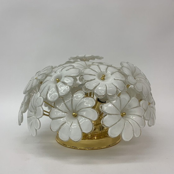 Image 1 of Plafonnier vintage avec fleurs en verre opalin et or, 1970