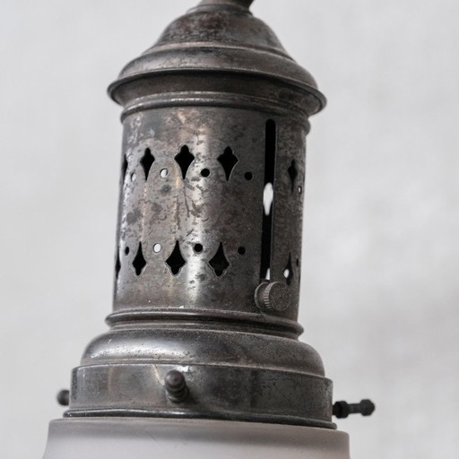 Lampe suspendue conique en verre et laiton, années 1920