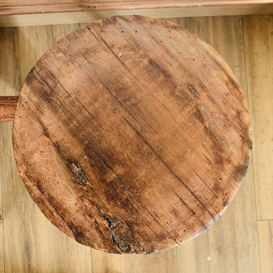 Image 1 of Ensemble de 4 tabourets tripodes vintage