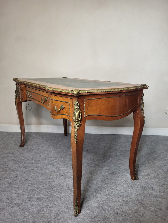 Image 1 of Bureau En Marqueterie De Bois Style Louis Xv Époque Xixeme