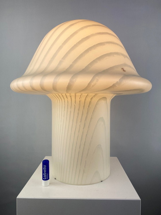 Image 1 of Énorme lampe de table à champignon en verre blanc Peill et Putzler Xxl 1970